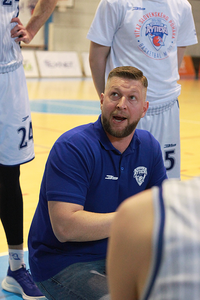 Druhý zápas play-off sme nezvládli a prehrali sme vo Svite 93:107.