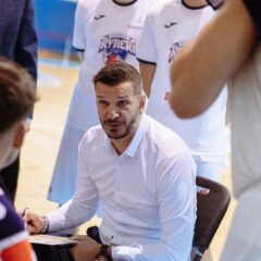 Saša Jankovič zostáva na lavičke aj v novej sezóne