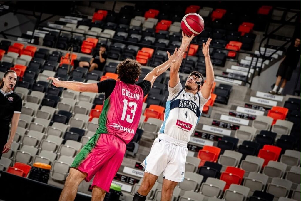 Mladý slovenský talent Andrej Nahlik posilňuje Spišských Rytierov