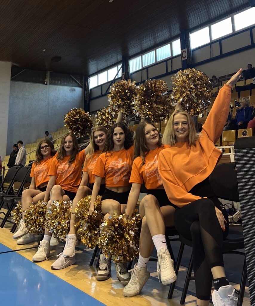 Hľadáme nové tanečníčky! Staň sa súčasťou SR CHEERLEADERS